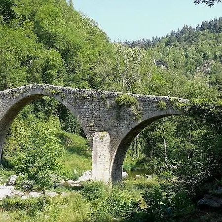 Au Nid D'hirondelles * Saint-Andre-de-Chalencon